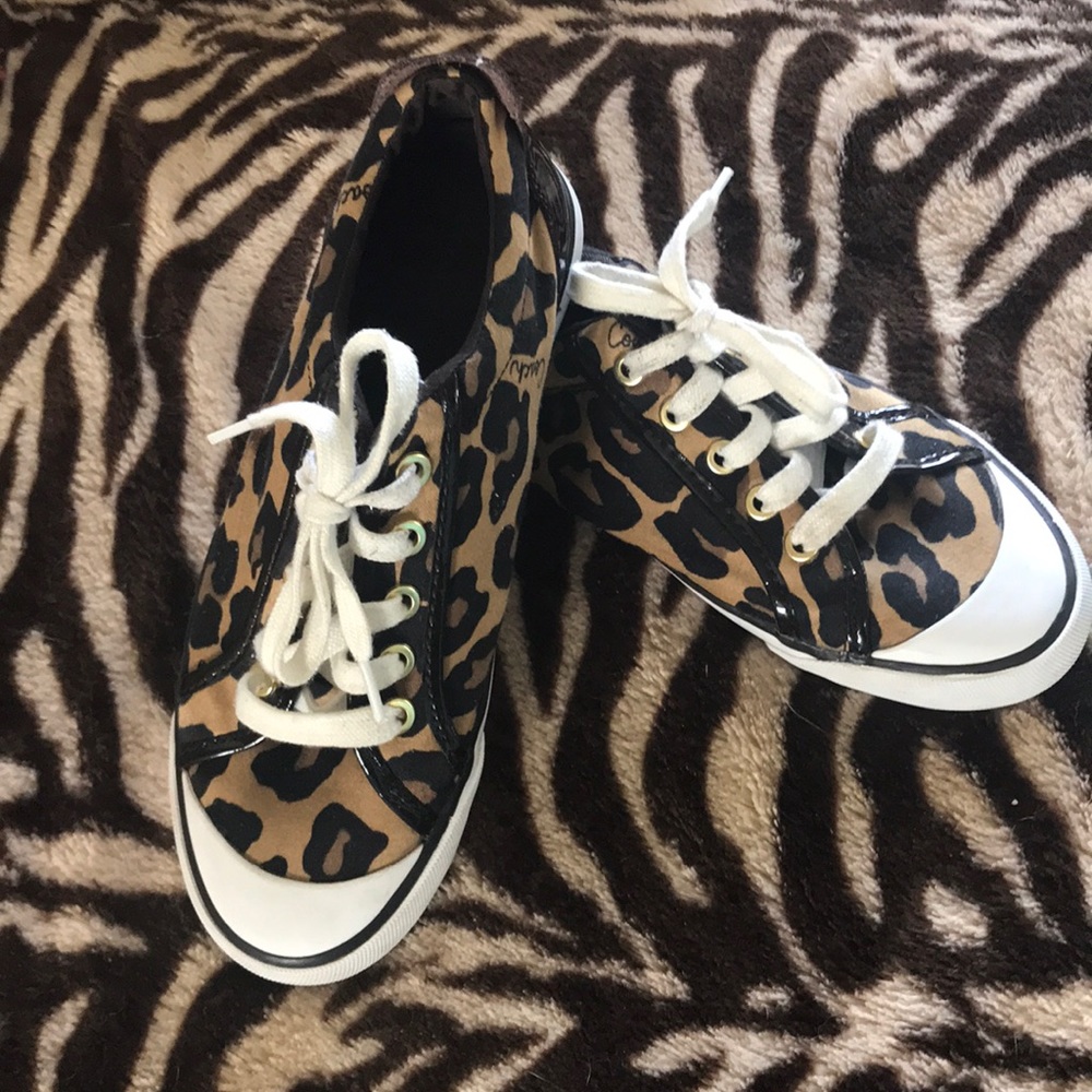 COACH size 7 animal print black patent tennis shoe